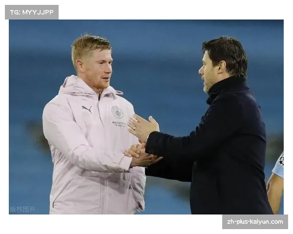 曼城迪亚斯与阿克中卫搭档 领袖气质与速度结合